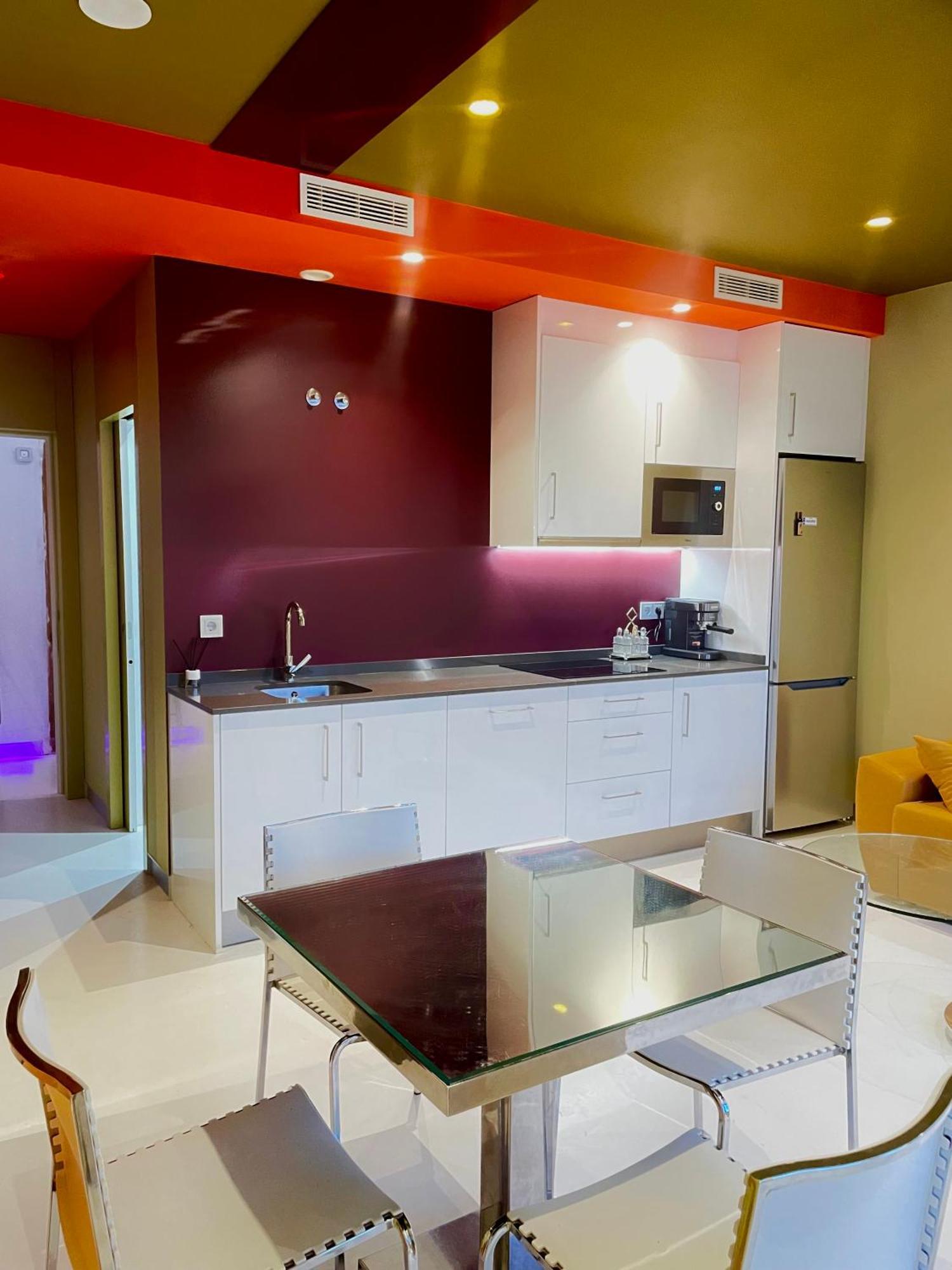 Lahola Glam Suites Torremolinos Buitenkant foto