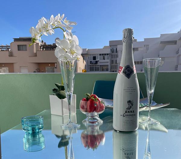 Lahola Glam Suites Torremolinos Buitenkant foto