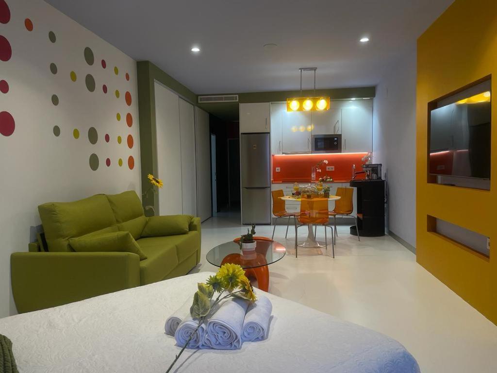 Lahola Glam Suites Torremolinos Buitenkant foto