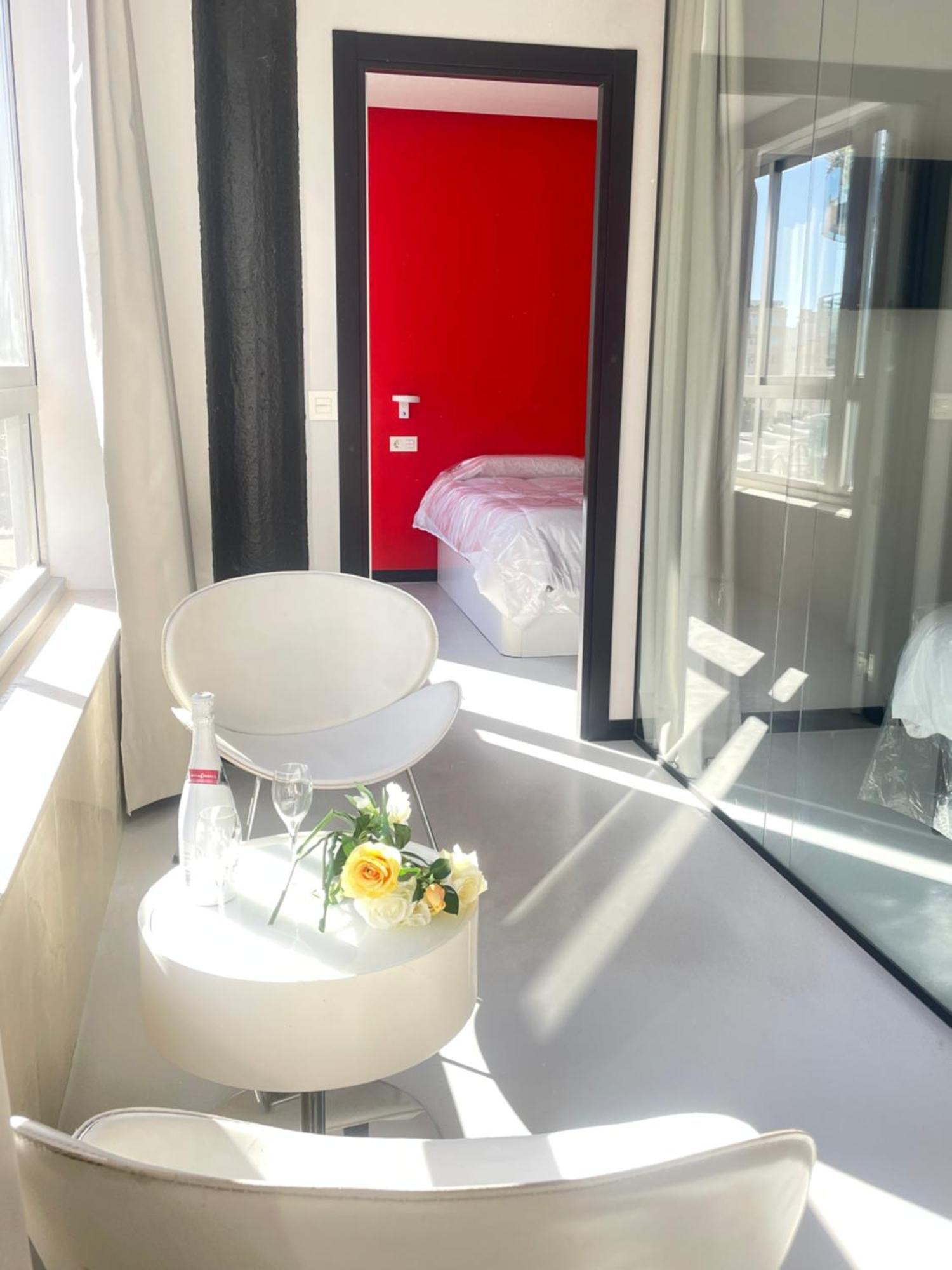 Lahola Glam Suites Torremolinos Buitenkant foto
